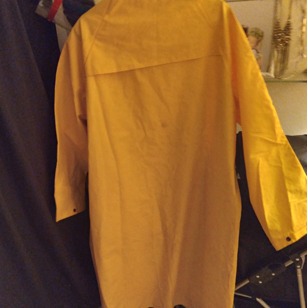 Men's size large raincoat